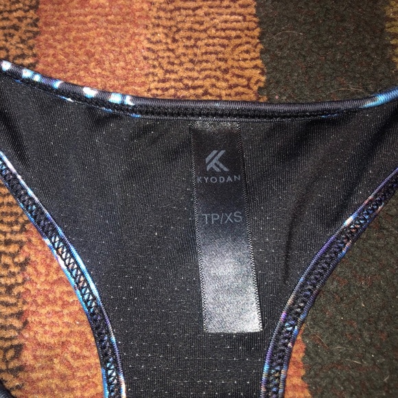 Bras - Picture 2 of 9